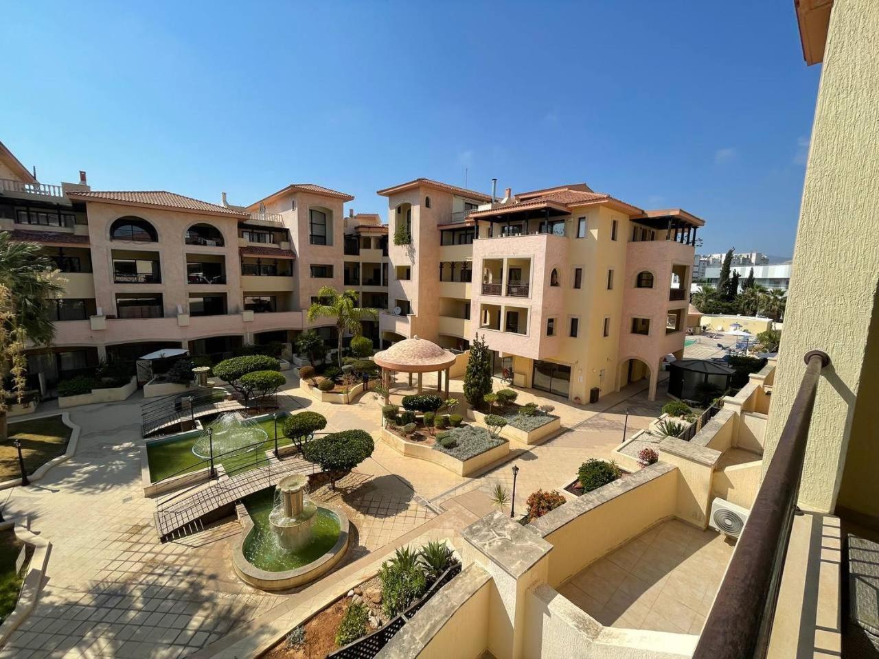 Queens Gardens Paphos Ngoại thất bức ảnh