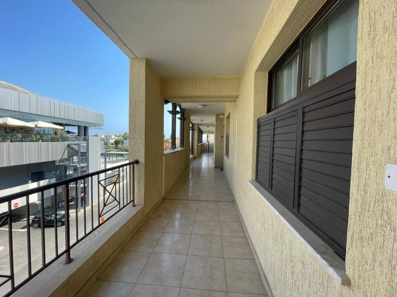 Queens Gardens Paphos Ngoại thất bức ảnh