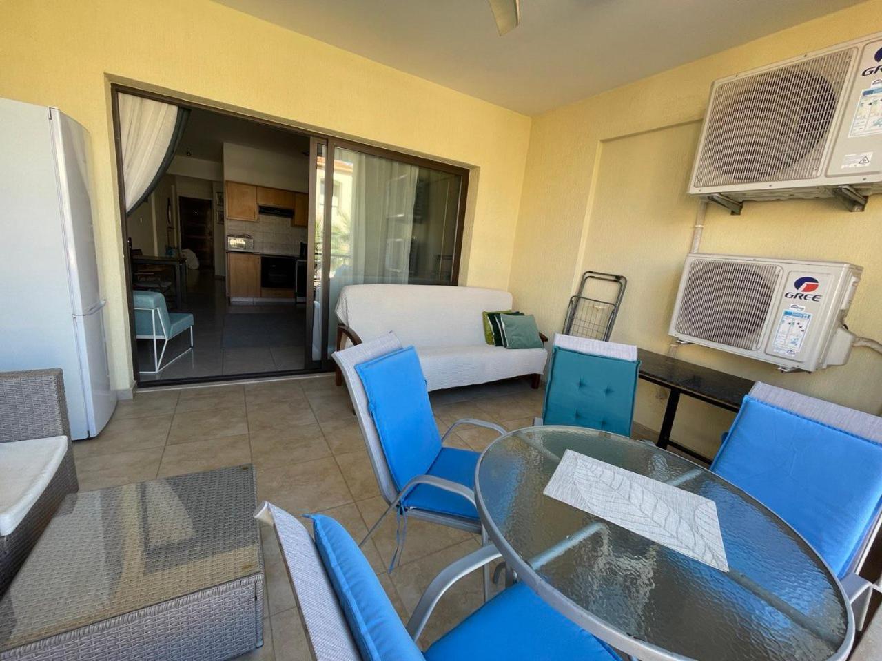 Queens Gardens Paphos Ngoại thất bức ảnh